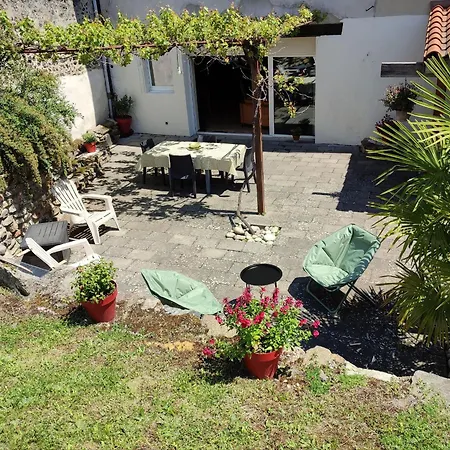 Bed & Breakfast Au Coeur Du Puy-en-velay Avec Parking Et Wifi - Fr-1-582-519 Le Puy-en-Velay